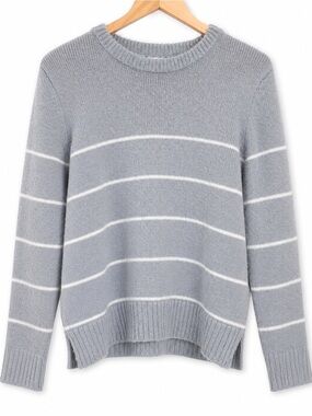 A New Day Gray & White Striped Sweater – Women’s Size Medium NWT